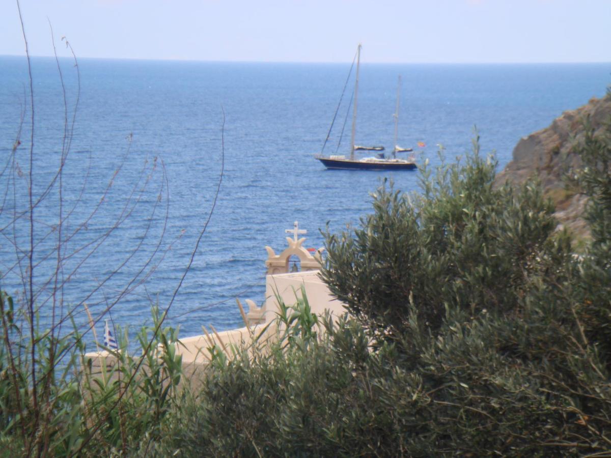 Moschatos Beach House Kamari  Exterior photo
