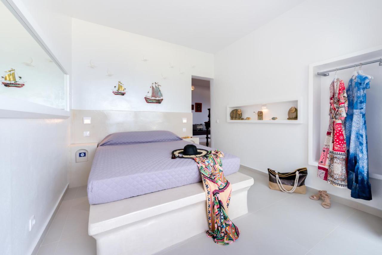 Moschatos Beach House Kamari  Exterior photo